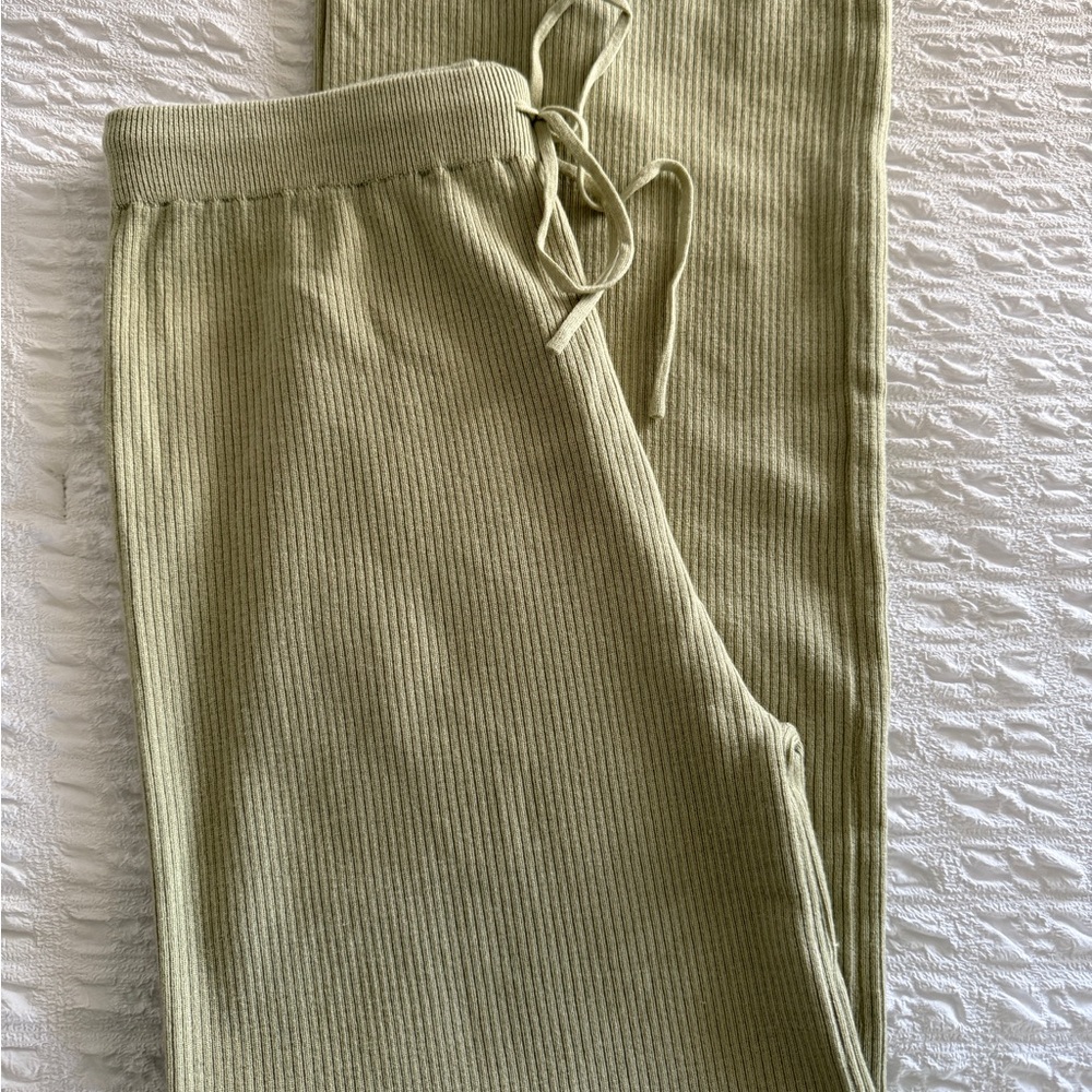 Green Ribbed Loungewear Set - Picture 2 of 7